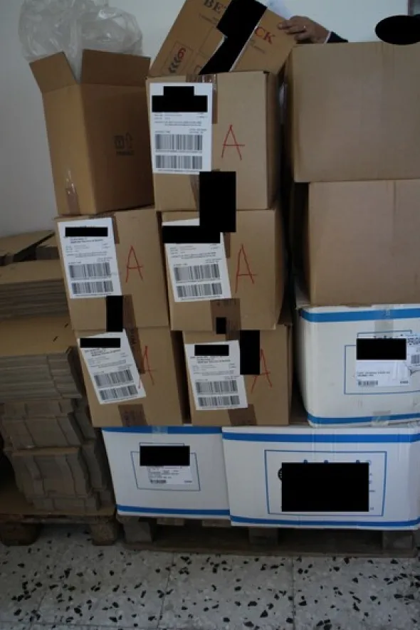 4#5816 Bottiglie e taniche per packaging