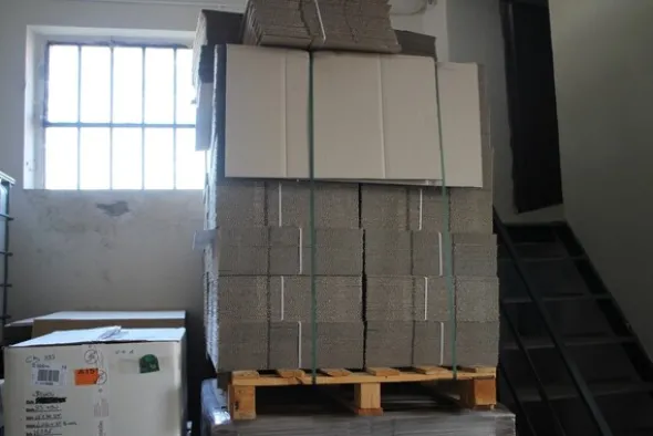 4#5816 Bottiglie e taniche per packaging