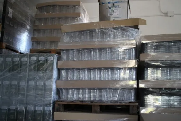 4#5816 Bottiglie e taniche per packaging