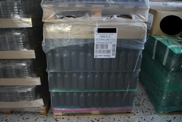 4#5816 Bottiglie e taniche per packaging