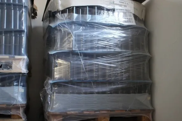 4#5816 Bottiglie e taniche per packaging