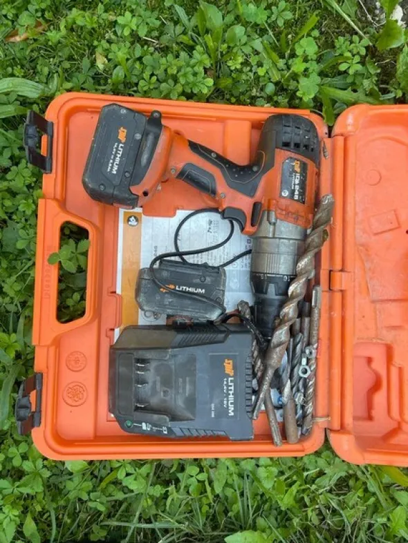 8#7935 Box uffici prefabbricato e attrezzatura edile