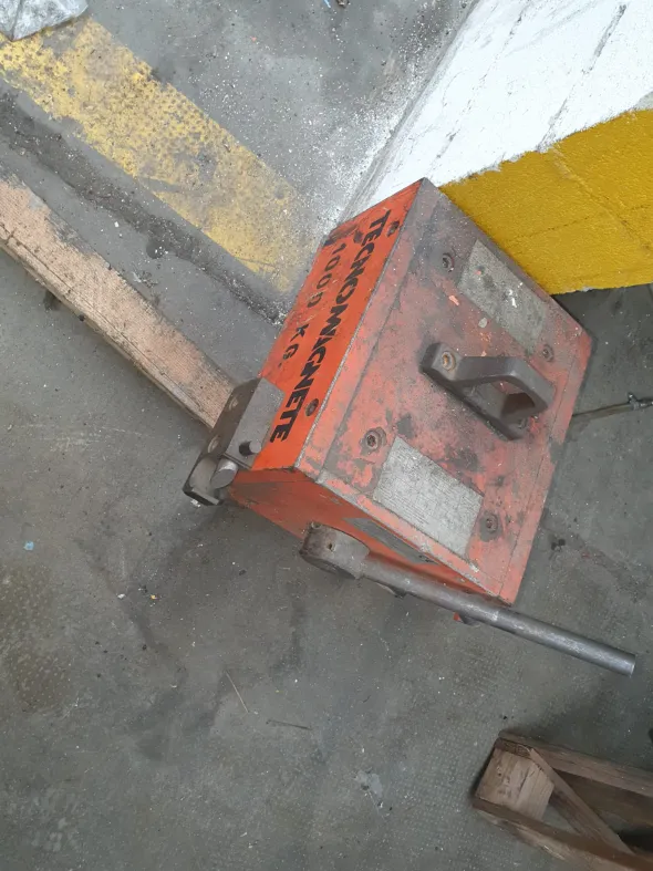 CALAMITATECNO MAGNETE1000 KGUSATA