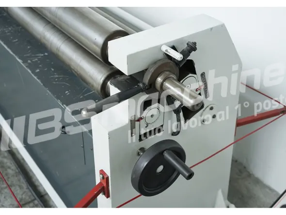 Calandra a 3 rulli FAMAR A312-15/3 Curvatrice lamiera con invito usata