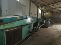 Calibrator for washing and calibrating fruits