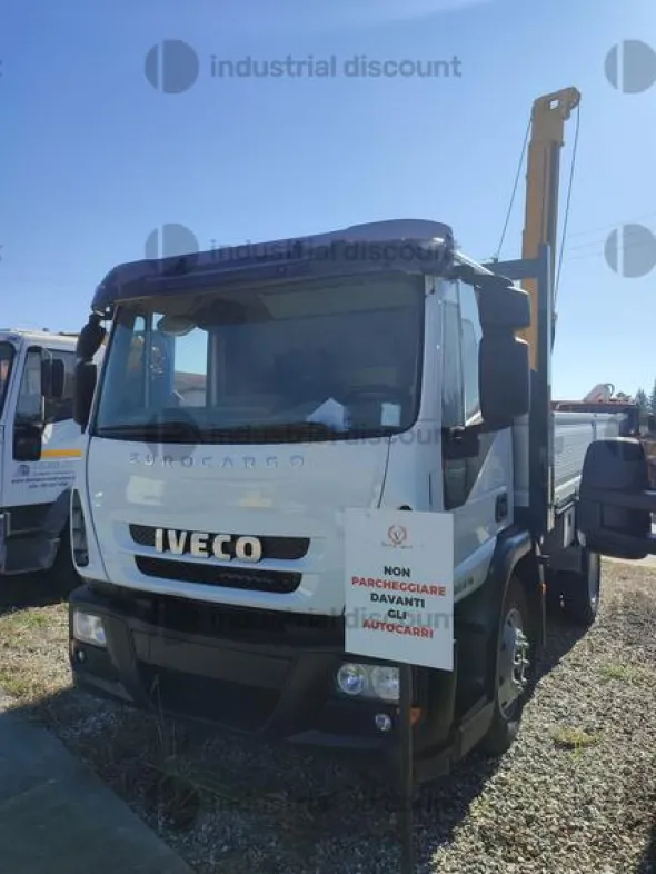 9#9387 Camion IVECO Eurocargo 120e18 ribaltabile trilaterale