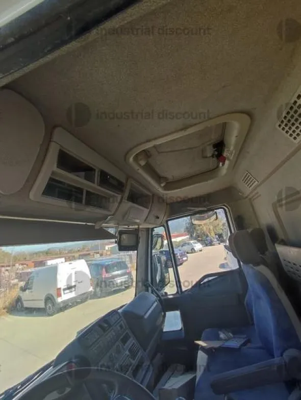 9#9387 Camion IVECO Eurocargo 120e18 ribaltabile trilaterale