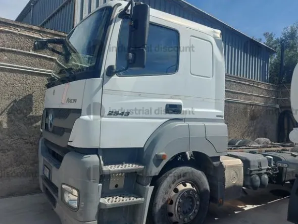 2#9656 Camion Mercedes Axor 2543