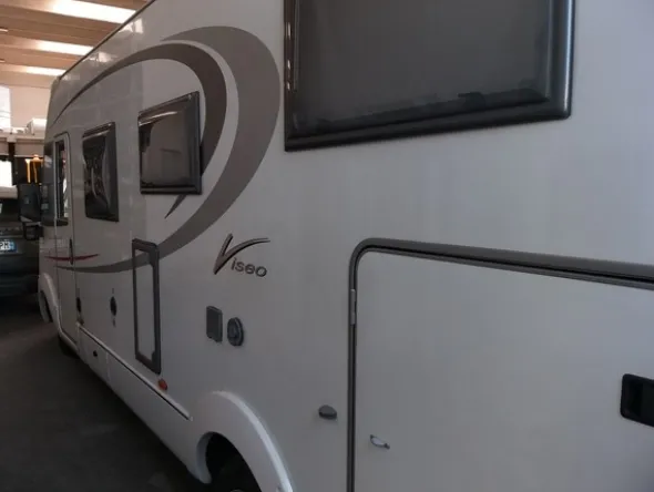 19#5379 Camper Burstner