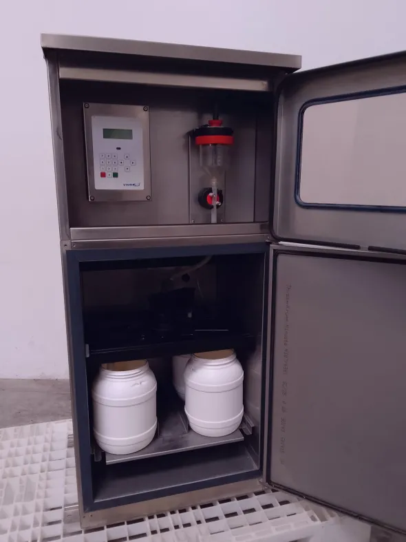 CAMPIONATORE AUTOMATICO PER ACQUE REFLUE (LAB-COMP-92)