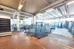 #23902 Capannone artigianale con uffici e residenza