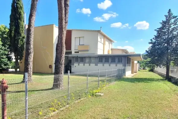 #23902 Capannone artigianale con uffici e residenza