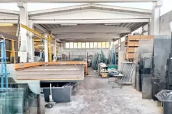 #23902 Capannone artigianale con uffici e residenza