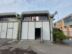#2638990 Capannone artigianale con ufficio e fotovoltaico