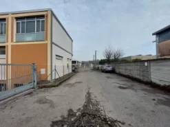 #2638990 Capannone artigianale con ufficio e fotovoltaico