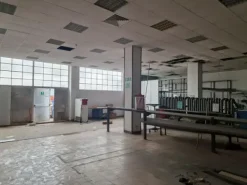#2536393 Capannone commerciale per molteplici servizi