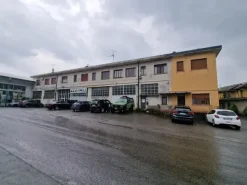 #2536393 Capannone commerciale per molteplici servizi