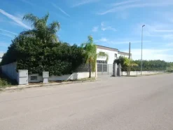 #24970 Capannone con annessa abitazione