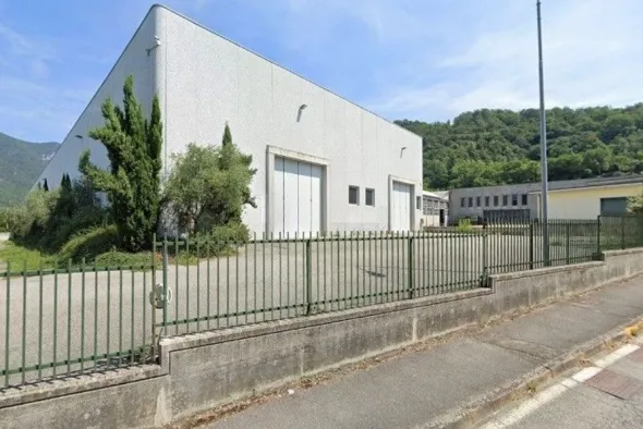 #14886 Capannone con magazzino e laboratorio