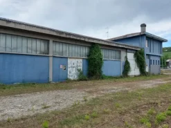 #18256 Capannone con uffici, accessori e pertinenze