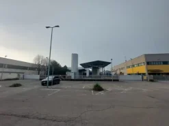 #2639020 Capannone con uffici e ampio piazzale