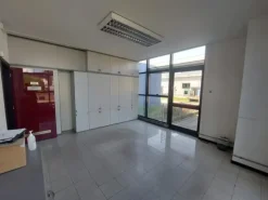 #2639020 Capannone con uffici e ampio piazzale