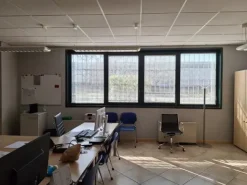 #2638717 Capannone con uffici e corte
