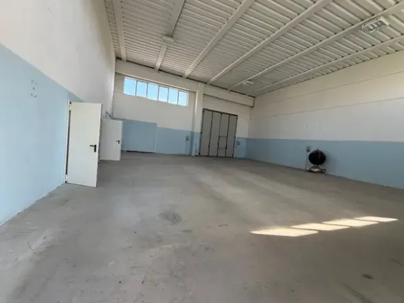 #2537496 Capannone con uffici e pertinenze