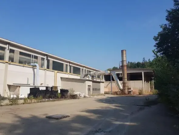 #11193 Capannone con uffici, oltre a cava e terreni agricoli