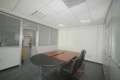 Capannone e area edificabile