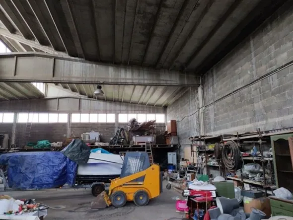 #15781 Capannone industriale con piazzale