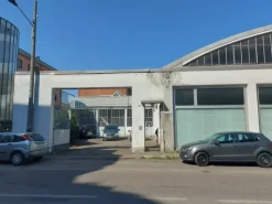 #19977 Capannone per esposizione e ricovero di autovetture con uffici