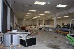 #4414 Capannone su due livelli con uffici e corte