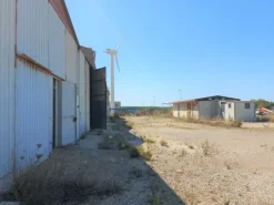 #10007 Capannoni industriali con corte di pertinenza