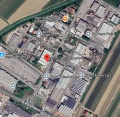 Capannoni industriali in zona strategica.