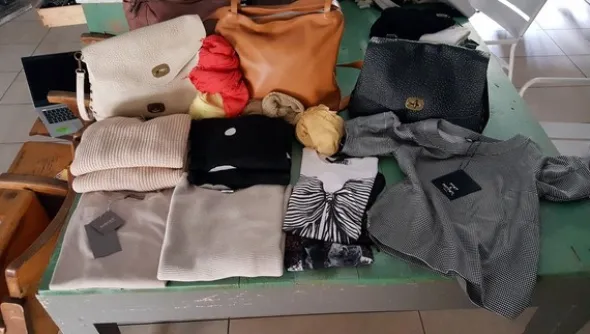 2#5286 Capi di abbigliamento