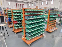 2#9552 Carrelli arancio portautensili su ruote