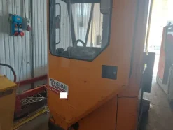 28#7675 Carrelli elevatori trilaterali BT