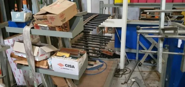 25#5029 Carrelli porta utensili