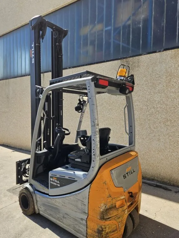 5#8563 Carrello elettrico STILL