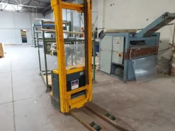 27#7909 Carrello elevatore