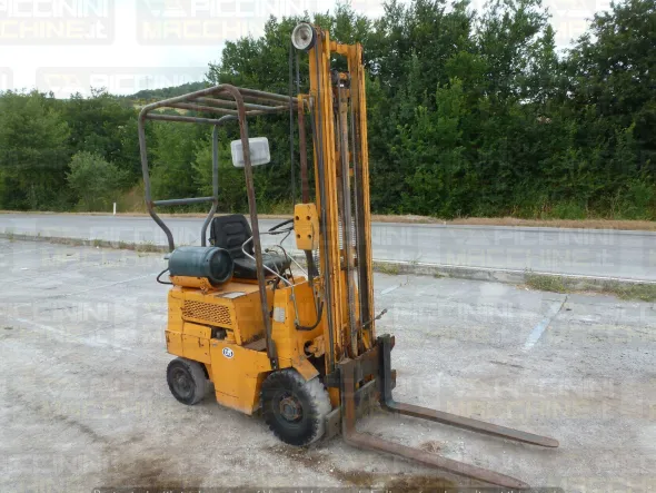 Carrello elevatore a gas OM BM10