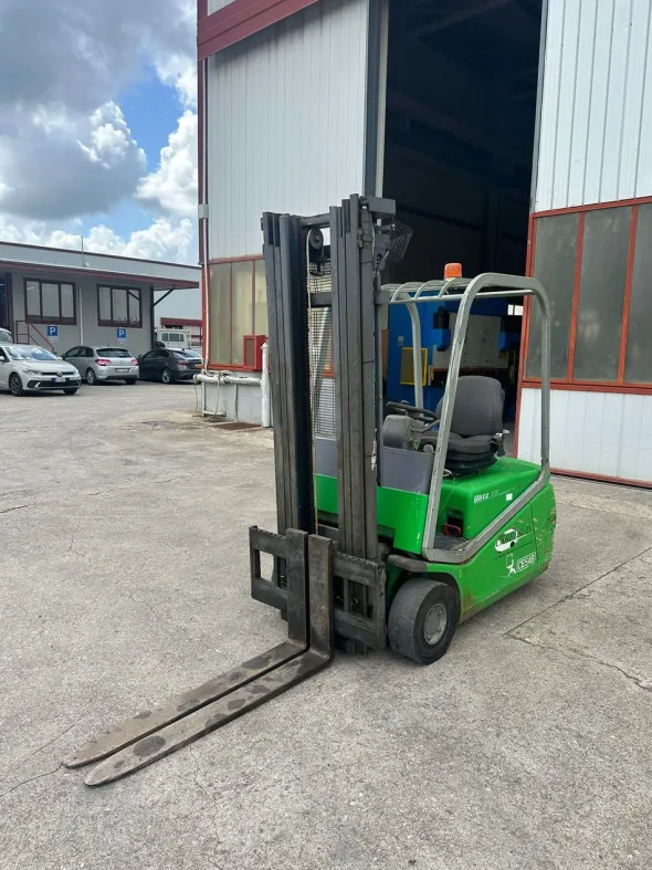 Carrello elevatore Cesab Modello Blitz 315