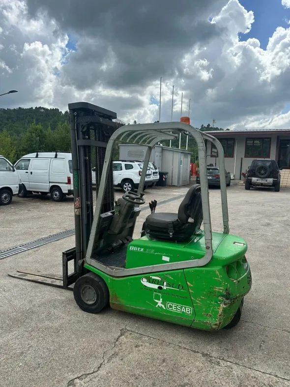 Carrello elevatore Cesab Modello Blitz 315