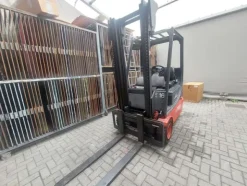 58#8449 Carrello elevatore elettrico Linde