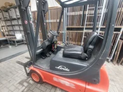58#8449 Carrello elevatore elettrico Linde