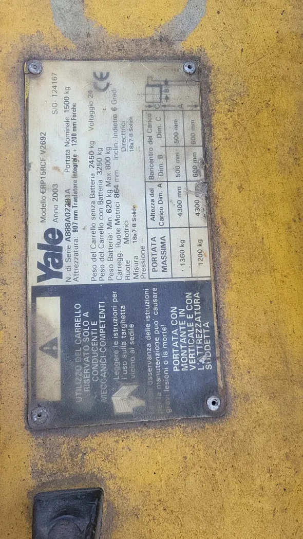 CARRELLO ELEVATORE ELETTRICO YALE 15 QL. USATO