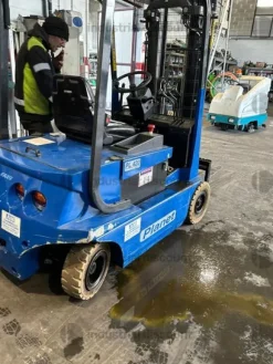 1#9376 Carrello elevatore frontale a forche PLANET 420