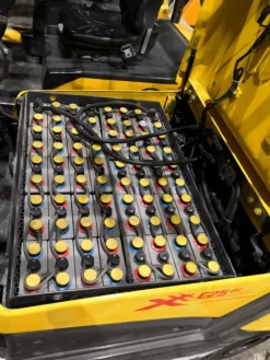 CARRELLO ELEVATORE ( MULETTO) OM-PIMESPO XE25AC