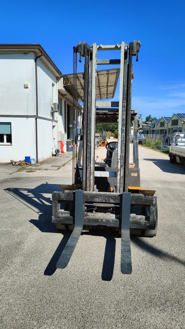 CARRELLO ELEVATORE OM DI 40 C